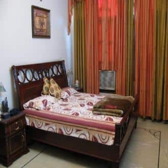 Best Serviced Home Stay In East Delhi, New Delhi 3